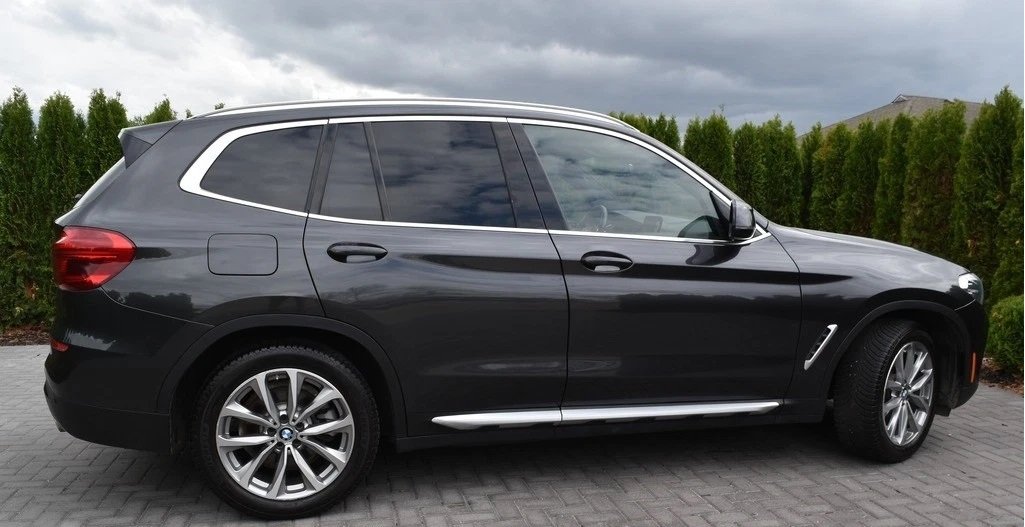 Executive Black Livery